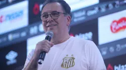 Marcelo Teixeira durante a apresentação de Neymar, na Vila Belmiro.