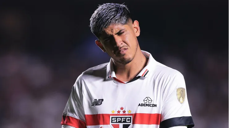 Alan Franco, em ação pelo São Paulo - Foto: Ettore Chiereguini/AGIF.