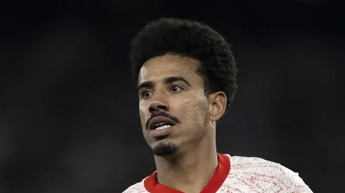 Lucas Evangelista durante jogo do Bragantino no Brasileirão 2024.