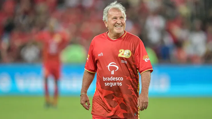 Zico no jogo das estrelas em 2024. Foto: Thiago Ribeiro/AGIF