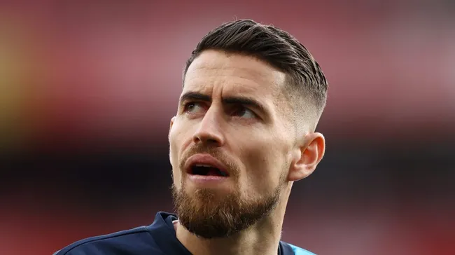 Foto:  Alex Pantling/Getty Images – Meio-campista vai sair do Arsenal, mas vinda ao Flamengo não está garantida.