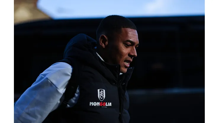 LONDON, ENGLAND - DECEMBER 22: Carlos Vinicius of Fulham arrives off the team bus prior to the Premier League match between Fulham FC and Southampton FC at Craven Cottage on December 22, 2024 in London, England. (Photo by Ryan Pierse/Getty Images)