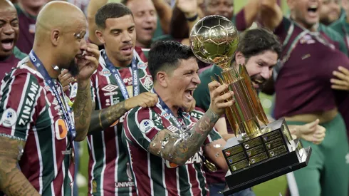 Germán Cano, do Fluminense, comemora o título da Recopa Sul-Americana de 2024. Foto: Alexandre Loureiro/AGIF.