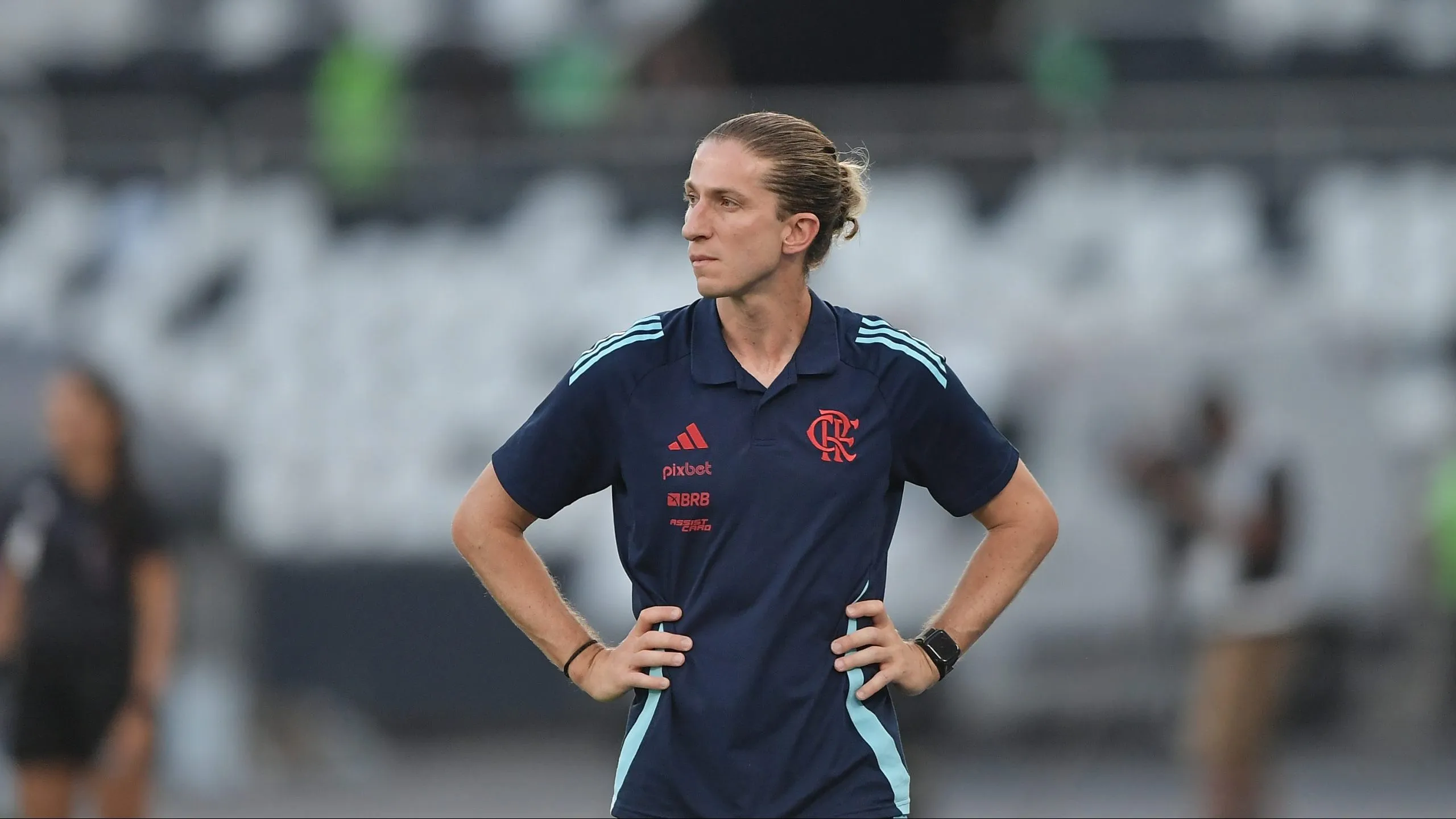 Filipe Luís técnico do Flamengo – Foto: Thiago Ribeiro/AGIF