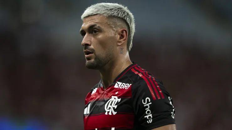 Diretoria tomou decisão sobre futuro de Arrascaeta