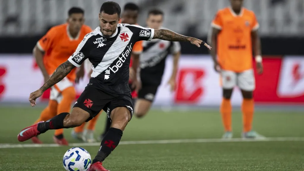 Coutinho pelo Vasco. Foto: Jorge Rodrigues/AGIF