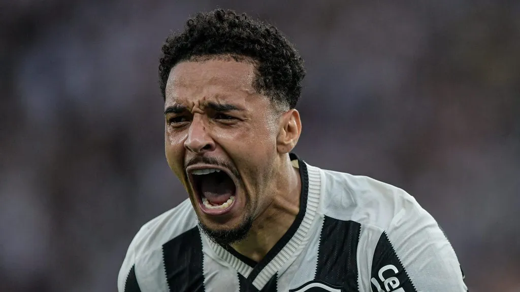 Gregore permanece no Botafogo. Foto: Thiago Ribeiro/AGIF