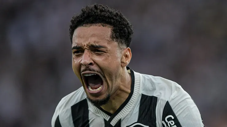 Gregore renovou com Botafogo até o fim de 2028 e salário aumentou nos bastidores. Foto: Thiago Ribeiro/AGIF