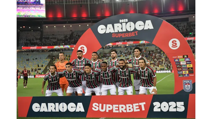 Jogadores do Flu antes da partida de ontem (12). Foto: Thiago Ribeiro/AGIF