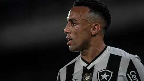 Lateral voltou ao Fogão - Foto: Thiago Ribeiro/AGIF.