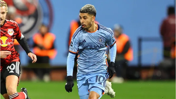 Santiago Rodríguez pelo New York em partida da MLS. Foto: Photo: Gordon Donovan