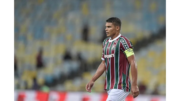 RJ - RIO DE JANEIRO - 12/03/2025 - CARIOCA 2025, FLUMINENSE X FLAMENGO - Thiago Silva jogador do Fluminense durante partida contra o Flamengo no estadio Maracana pelo campeonato Carioca 2025. Foto: Thiago Ribeiro/AGIF