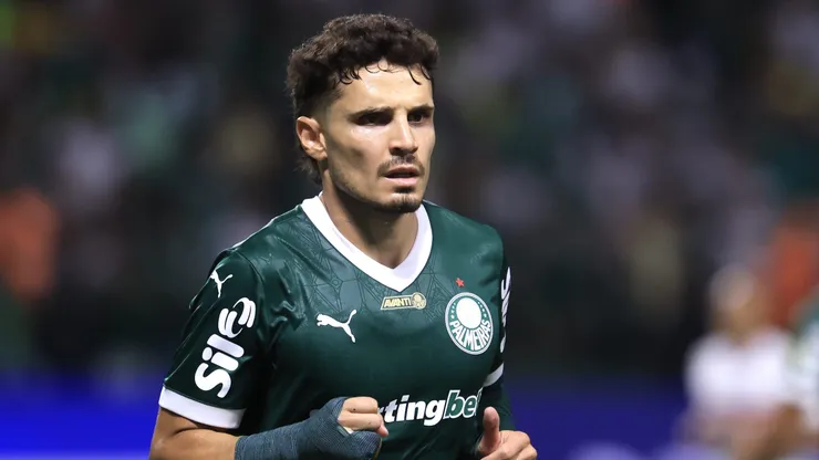 Raphael Veiga jogador do Palmeiras durante partida contra o Sao Paulo. Foto: Marcello Zambrana/AGIF