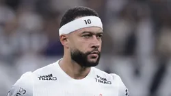 Memphis durante partida do Coringão no Paulistão.