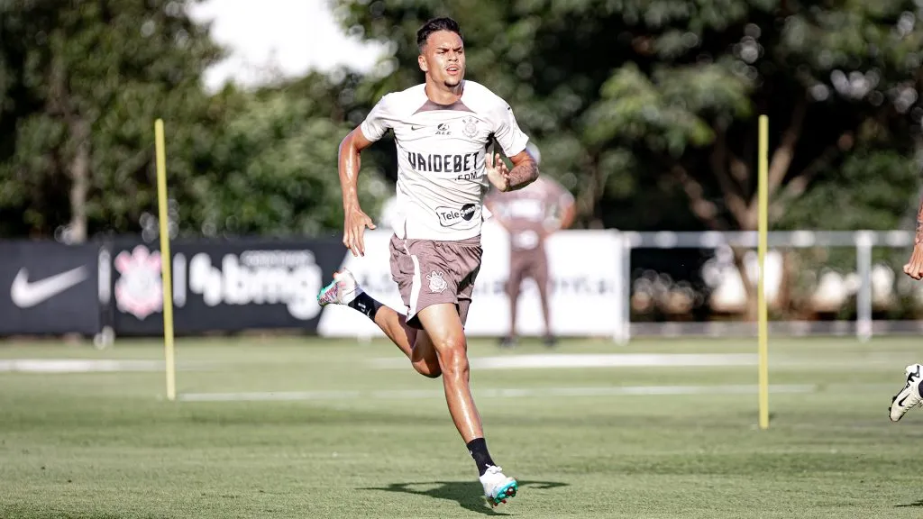 João Pedro Tchoca jogador do Corinthians durante treino no Centro de Treinamento CT Joaquim Grava. Foto: Leonardo Lima/AGIF
