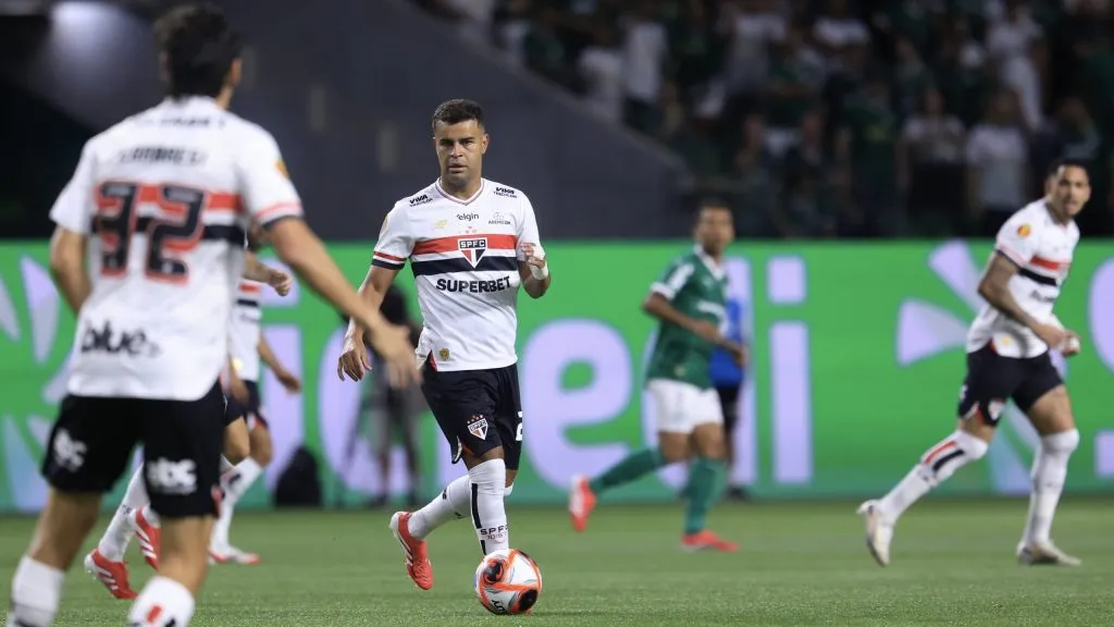 Alisson jogador do São Paulo durante partida contra o Palmeiras no estádio Arena Allianz Parque pelo campeonato Paulista 2025. Foto: Marcello Zambrana/AGIF