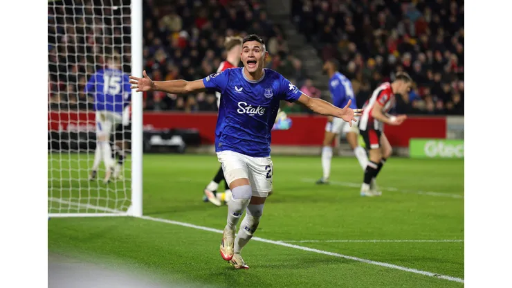 Alcaraz comemorando gol diante do Brentford. Foto: Richard Heathcote/Getty Images