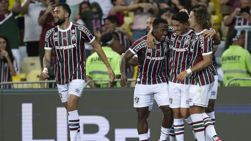 Jhon Arias jogador do Fluminense comemora seu gol com Germán Cano jogador da sua equipe durante partida contra o Volta Redonda no estádio Maracanã pelo campeonato Carioca 2025.