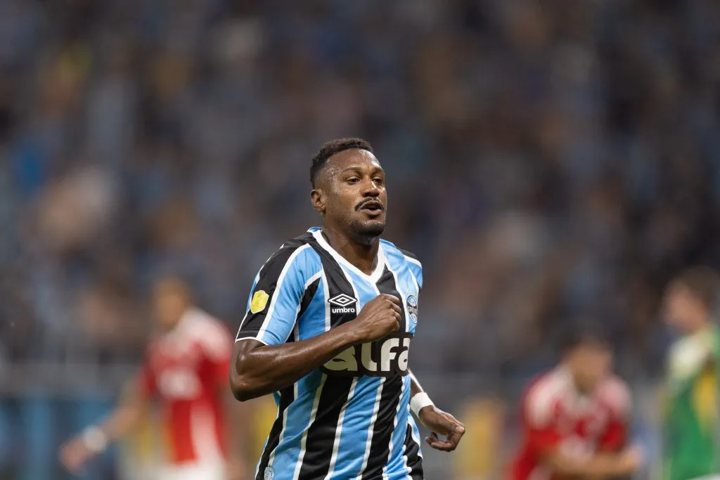 Edenilson pode ser titular do Grêmio em jogo decisivo – Foto: Liamara Polli/AGIF