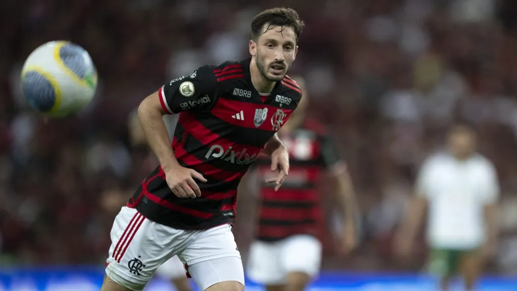 Viña já tem expectativa para retorno no Flamengo – Foto: Jorge Rodrigues/AGIF