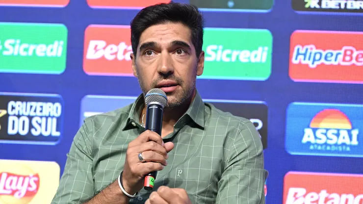 Abel Ferreira falou sobre polêmica de arbitragem e revelou ter vivido maior vergonha sobre tema contra o Flamengo em 2024