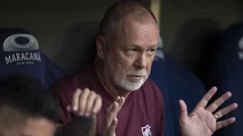 Mano Menezes tem alternativa para Otávio