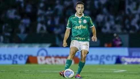 Fabinho jogador do Palmeiras durante partida contra o Atlético-MG no estádio Brinco de Ouro pelo campeonato Brasileiro A 2024