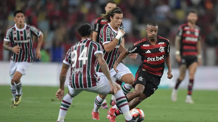 Flamengo e Fluminense se enfrentaram pelo jogo de ida do Campeonato Carioca - Foto: Thiago Ribeiro/AGIF