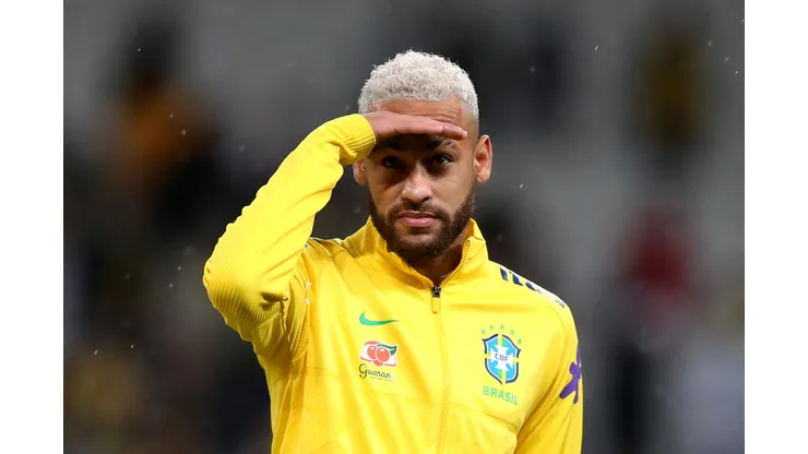 SAO PAULO, BRAZIL - NOVEMBER 11: Neymar Jr. of Brazil reacts prior to a match between Brazil and Colombia as part of FIFA World Cup Qatar 2022 Qualifiers at Neo Quimica Arena on November 11, 2021 in Sao Paulo, Brazil. (Photo by Alexandre Schneider/Getty Images)