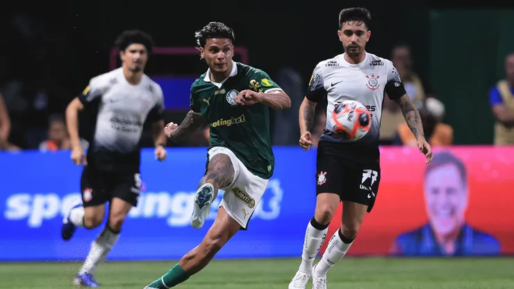 Richard Ríos jogador do Palmeiras durante partida contra o Corinthians - Foto: Ettore Chiereguini/AGIF