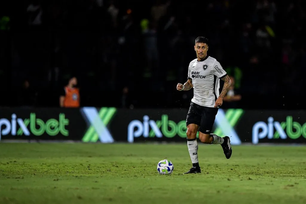 RJ – RIO DE JANEIRO – 06/11/2023 – BRASILEIRO A 2023, VASCO X BOTAFOGO – Philipe Sampaio jogador do Botafogo durante partida contra o Vasco no estadio Sao Januario pelo campeonato Brasileiro A 2023. Foto: Thiago Ribeiro/AGIF