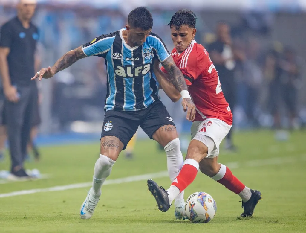 Christian jogador do Grêmio durante partida contra o Internacional – Foto: Liamara Polli/AGIF