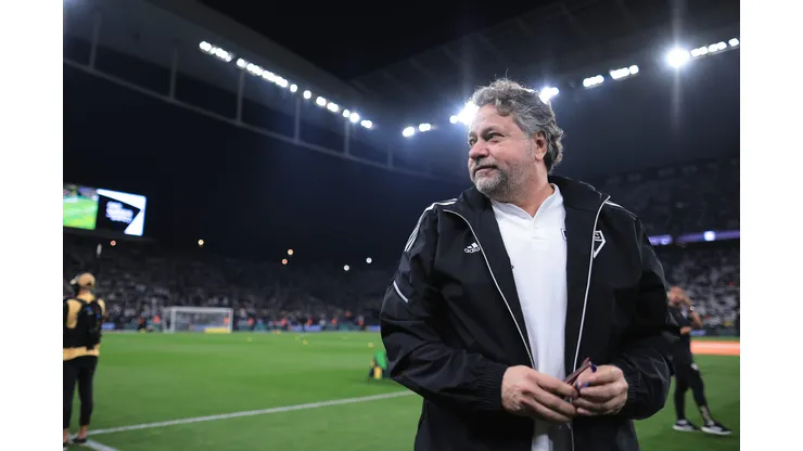 SP - SAO PAULO - 25/07/2023 - COPA DO BRASIL 2023, CORINTHIANS X SAO PAULO - Julio Casares presidente do Sao Paulo durante partida contra o Corinthians no estadio Arena Corinthians pelo campeonato Copa do Brasil 2023. Foto: Ettore Chiereguini/AGIF