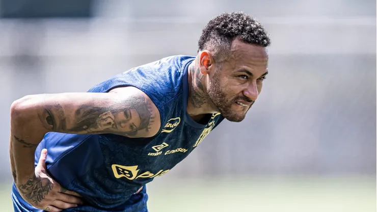 Neymar durante treino no CT Rei Pelé