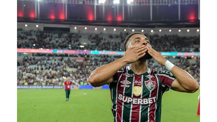 Samuel Xavier jogador do Fluminense durante partida contra o Athletico-PR no estádio Maracanã pelo campeonato Brasileiro A 2024. Foto: Thiago Ribeiro/AGIF