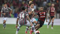 de la Cruz jogador do Flamengo durante partida contra o Fluminense no estádio Maracanã pelo campeonato Carioca 2025.