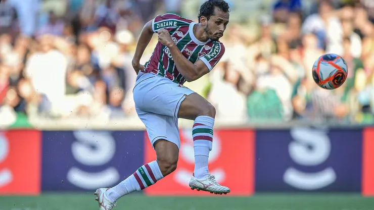 Lima retorna de lesão e vira titular no Fla-Flu de hoje. Foto: Thiago Ribeiro/AGIF