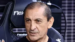 Ramón Díaz tem contrato no Timão até o fim do ano.