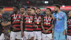 Jogadores do Flamengo comemoram título de campeão após partida contra o Fluminense - Foto: Thiago Ribeiro/AGIF