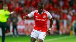 Valencia jogador do Internacional - Foto: Luiz Erbes/AGIF