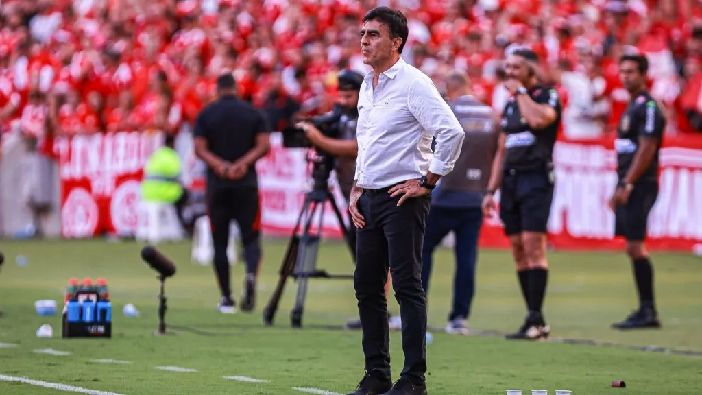 Gustavo Quinteros em partida. Foto: Maxi Franzoi/AGIF