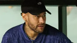 Neymar durante partida amistosa entre Coritiba e Santos, no Estádio Couto Pereira.