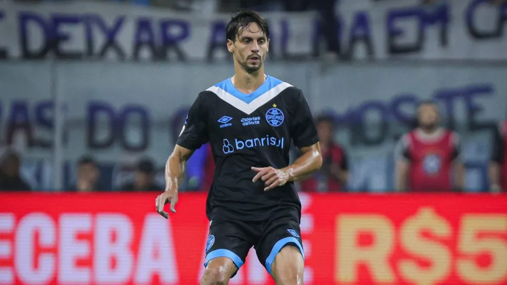Rodrigo Caio durante partida. Foto: Maxi Franzoi/AGIF