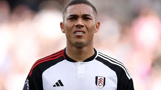 Carlos Vinicius durante partida. Foto: Ryan Pierse/Getty Images