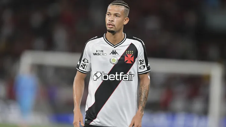 João Victor defendendo o Vasco no Campeonato Carioca - Foto: Thiago Ribeiro/AGIF