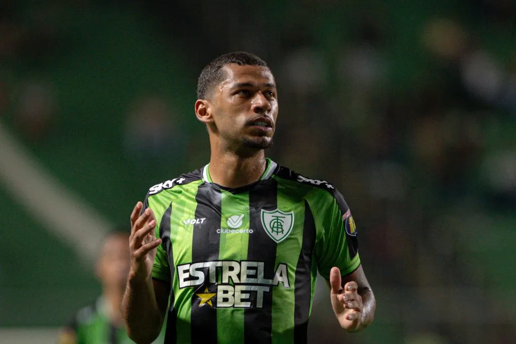 Fabinho, destaque do América-MG – Foto: Alessandra Torres/AGIF
