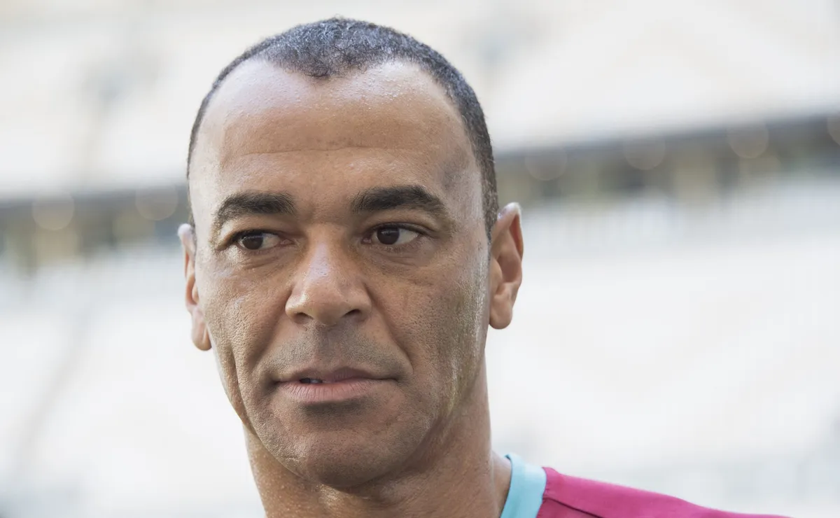 Do luxo à crise: 20 jogadores brasileiros que enfrentaram problemas financeiros