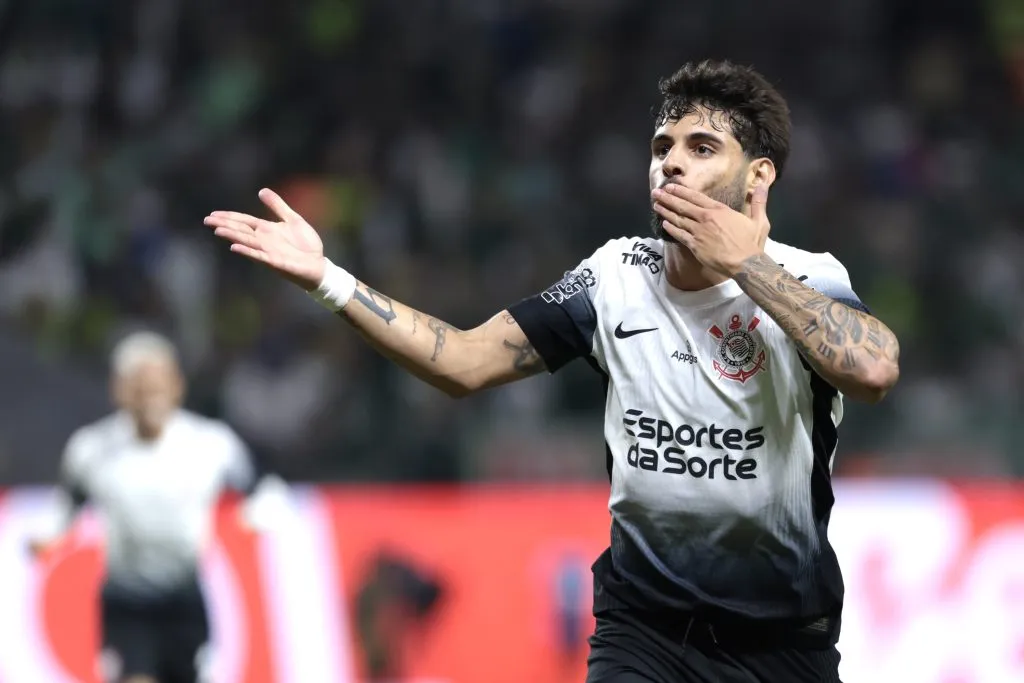 Yuri comemora gol diante do Palmeiras. Foto: Marcello Zambrana/AGIF