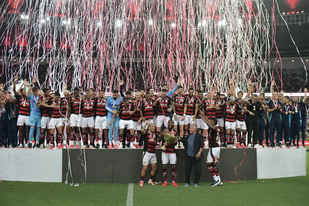 Jogadores do Flamengo comemoram titulo de campeão do campeonato Carioca 2025 – Foto: Thiago Ribeiro/AGIF