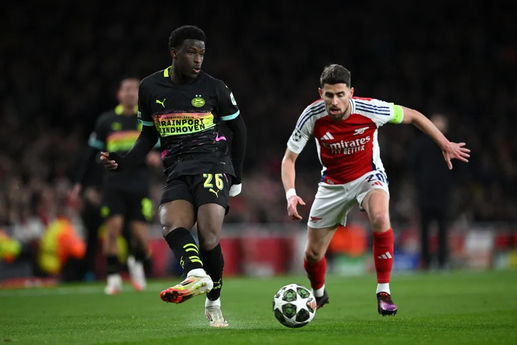 Jorginho contra o PSV. Photo by Justin Setterfield/Getty Images